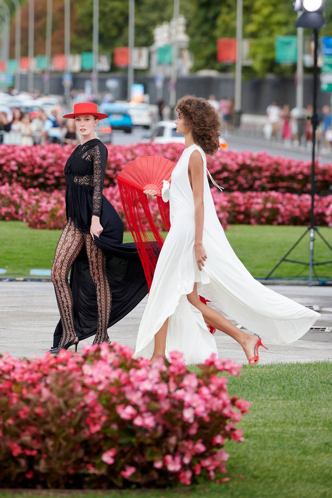 Desfile inaugural en la Puerta de Alcalá de Madrid es Moda, el sábado 7 de septiembre de 2024 en Madrid (España).