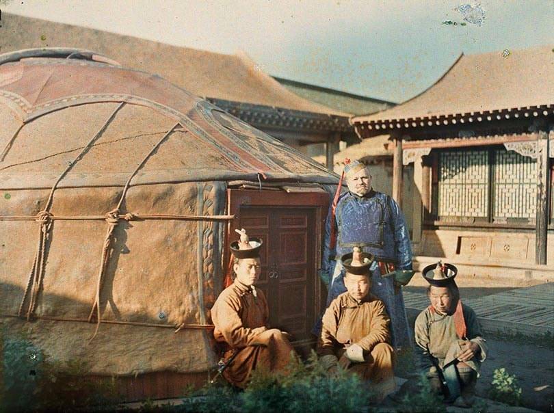 Eerste kleurenfoto’s rijke studiebron voor modehistorici