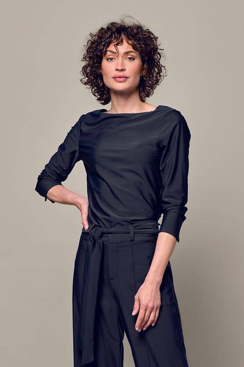 Jesper Travel Top Navy | Mart Visser