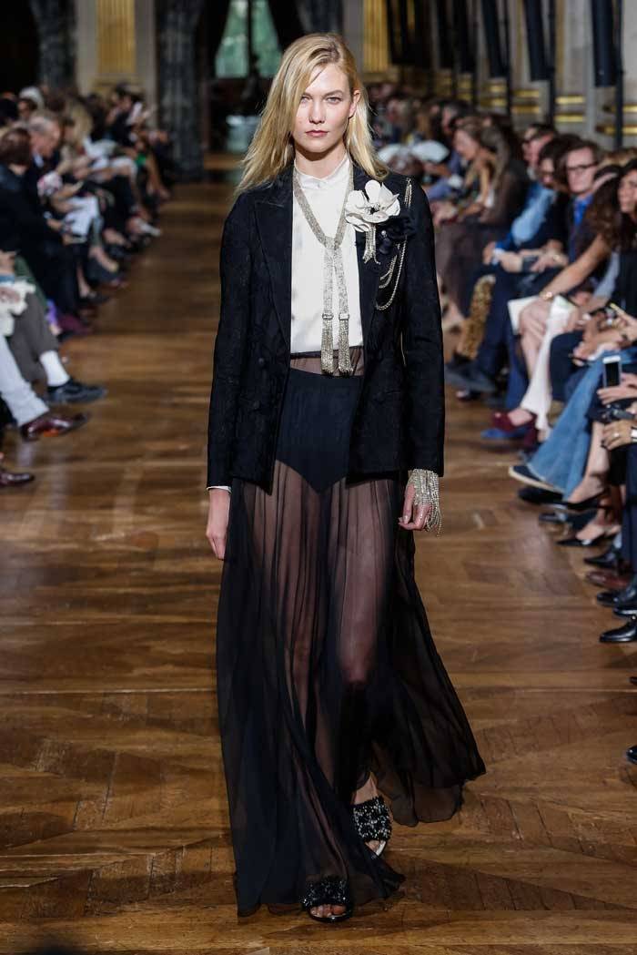 La moda depurada de Lanvin y Rochas en las pasarelas de París