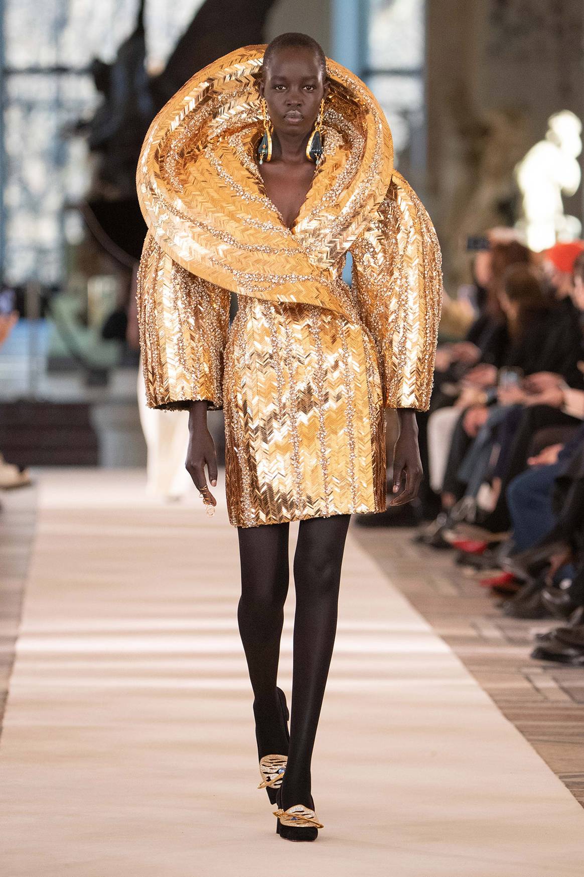 Photo Credits: Schiaparelli, colección Alta Costura para la temporada Primavera/Verano de 2022 SS22.