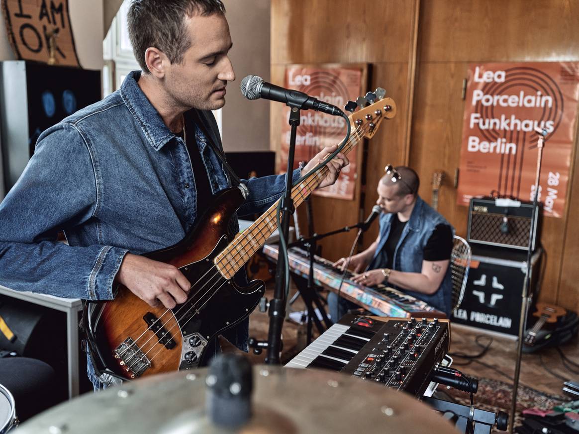 Mustang, FW22 campagne, indieband Lea Porcelain
