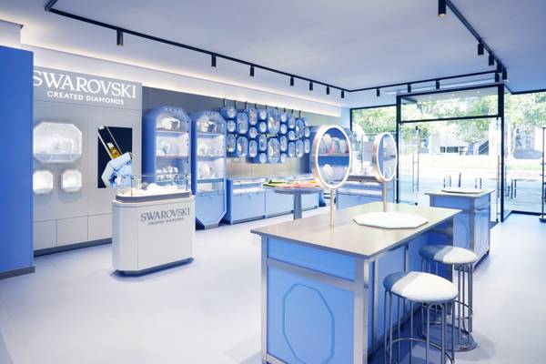 Swarovski registra una crescita organica del 6% nel primo semestre del 2026