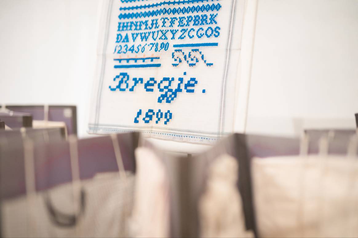 Een van de stukken van Bregje Vreugdenhil. Beeld via Amsterdam Museum, Jaimy Gail.