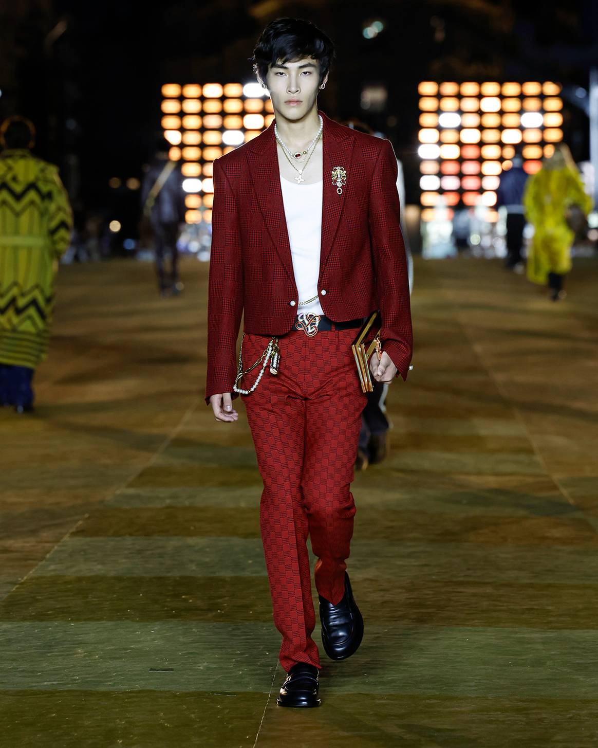 Het debuut van Pharrell Williams voor Louis Vuitton. Beelden via Louis Vuitton