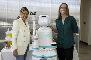 Kendra Scott partners with AI company to assist healthcare workers 
