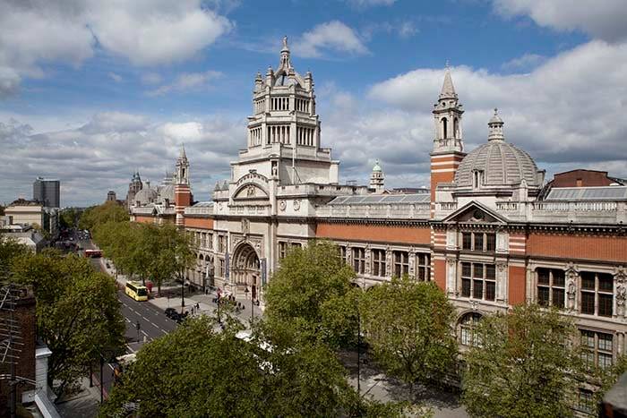 Smithsonian teams up with V&A Museum for London Gallery