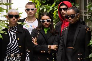 Donatella Versace chiede scusa alla Cina sui social