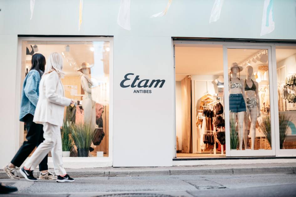 Etam: employees rally against site closure threatening 55 jobs