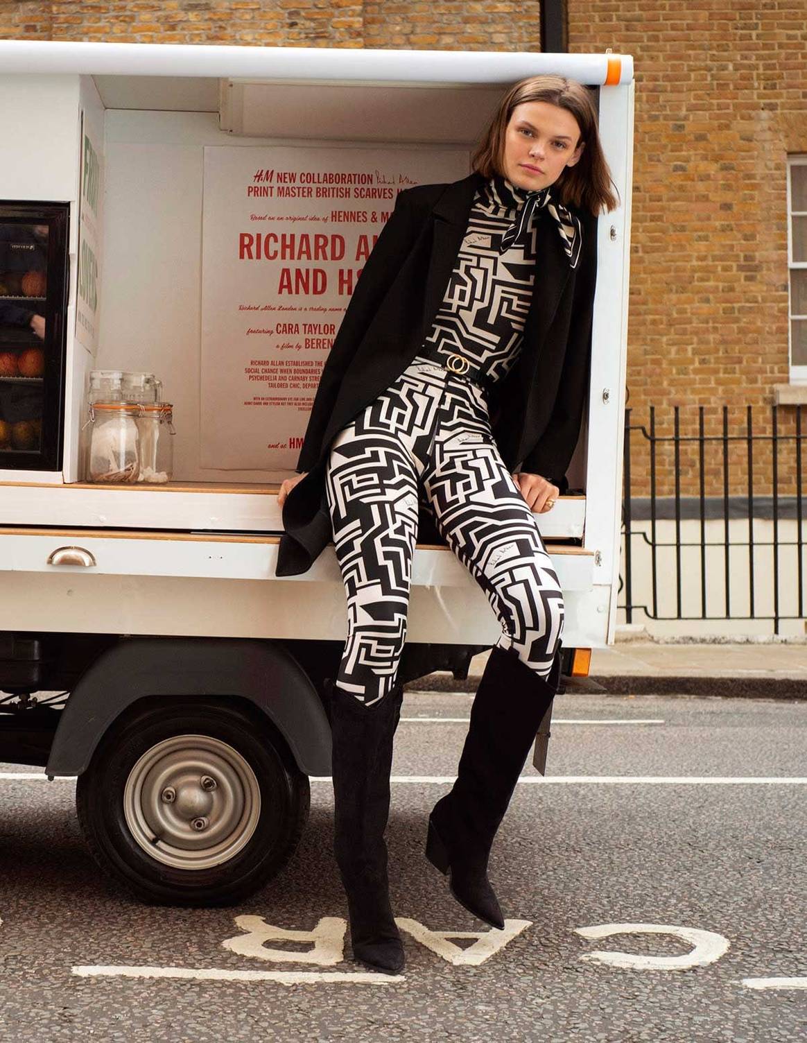 H&M lanza una colección cápsula junto a la firma británica Richard Allan