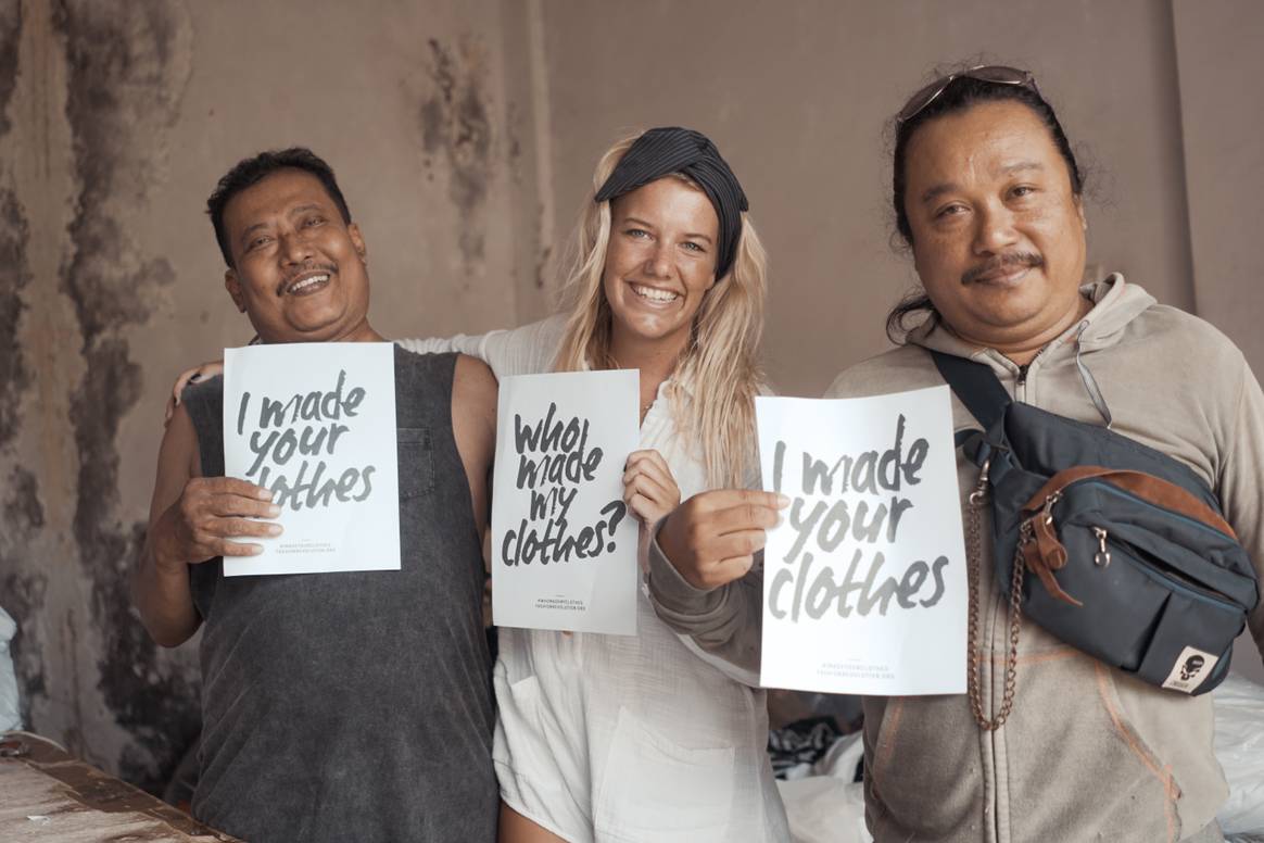 Lieke van Hulsbergen met haar medewerkers. Beeld: Tet. Responsible Wear