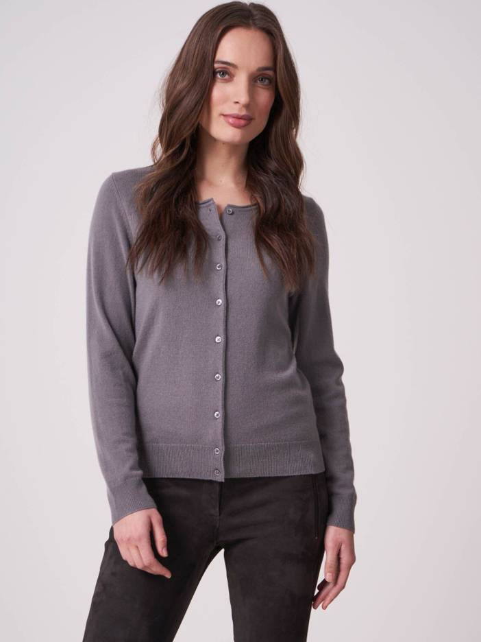 Basic fijngebreid vest met ronde hals van biologisch cashmere | Repeat Cashmere