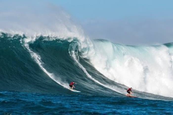 “Shaka” de Mathieu Crepel: surfeando los desafíos de la naturaleza