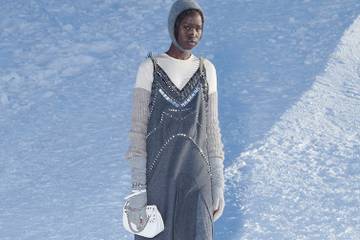 Video: herfst/winter 2021 collectie van Miu Miu