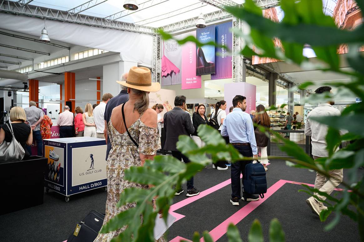 El salón Expo Riva Schuh & Garda Bags durante su 103ª edición de junio de 2025.