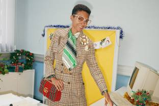 Gucci lance sa campagne "Noël du bureau" et dévoile un jeu d'arcade