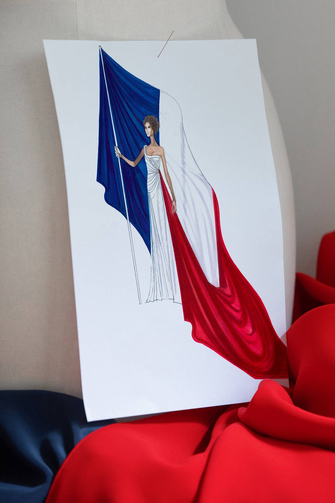 Diseño de Dior para la actuación de Axelle Saint-Cirel durante la ceremonia de inauguración de los Juegos Olímpicos de París 2024.