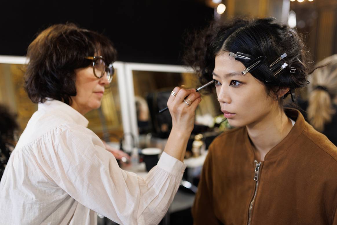 Backstage show Yohji Yamamoto SS25.