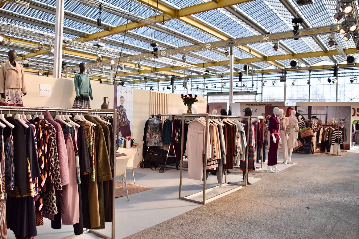 Expo Greater Amsterdam has large, bright halls that showcase the collections.