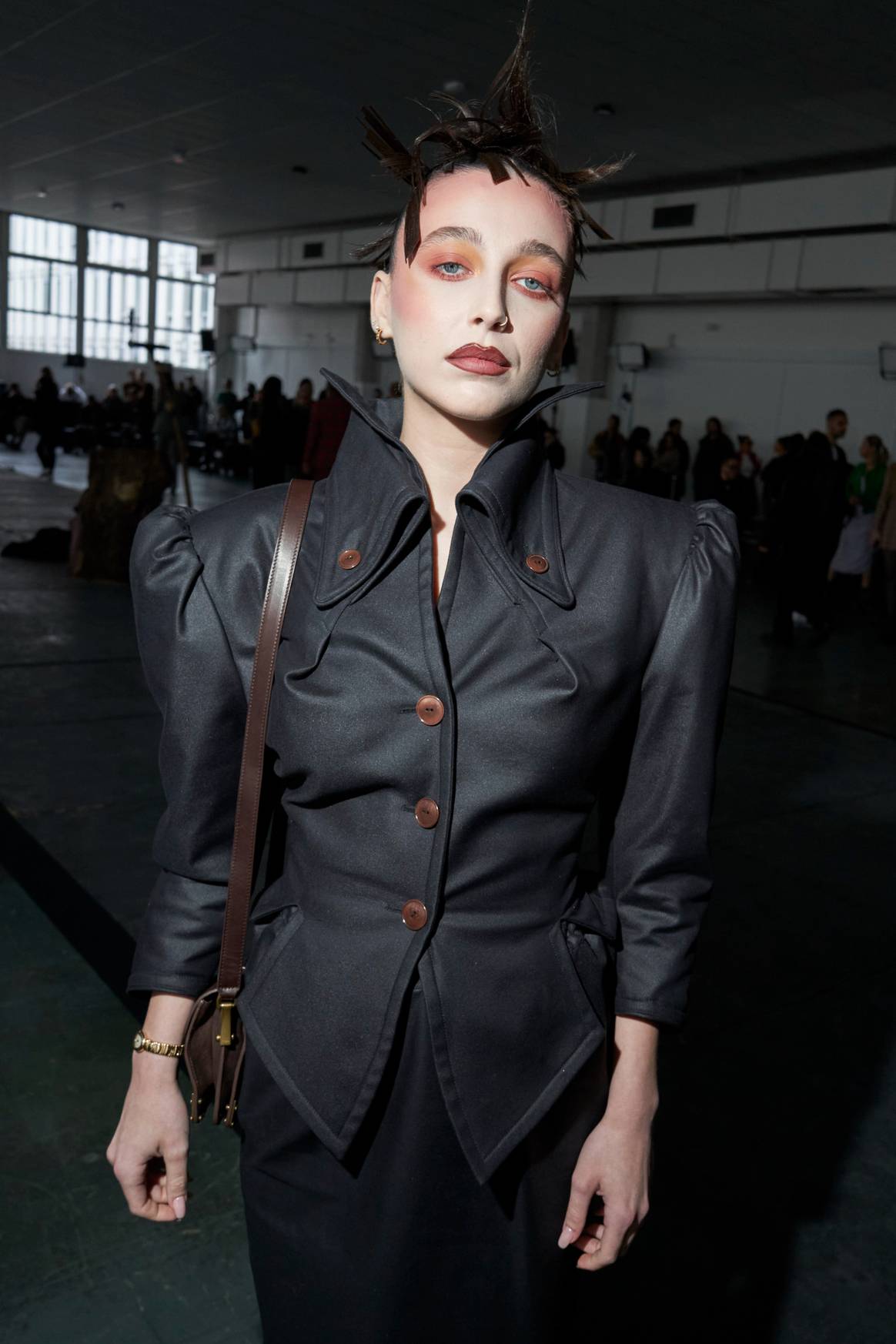 Emma Chamberlain/Andreas Kronthaler pour Vivienne Westwood FW24