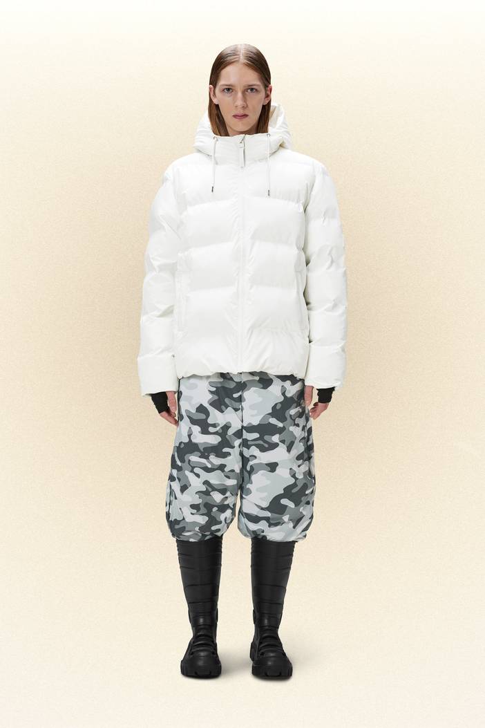 Alta Puffer Jacket - Black | Rains
