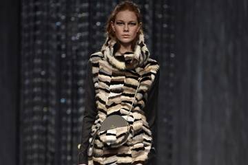 Milano moda donna: grunge di lusso per Aigner