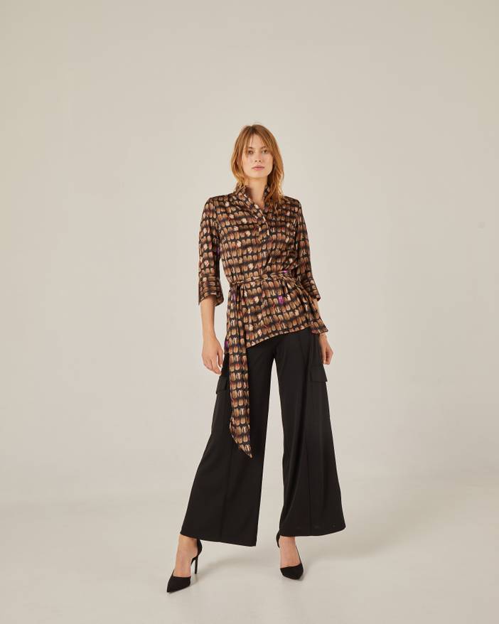 Blusa de cuello mao y cinturón lazada | NIZA