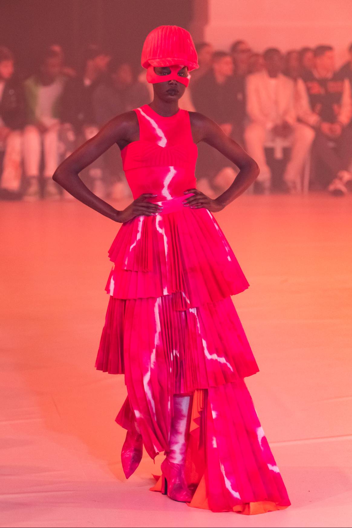 Imagen: Off-white FW22 via Catwalkpictures.com