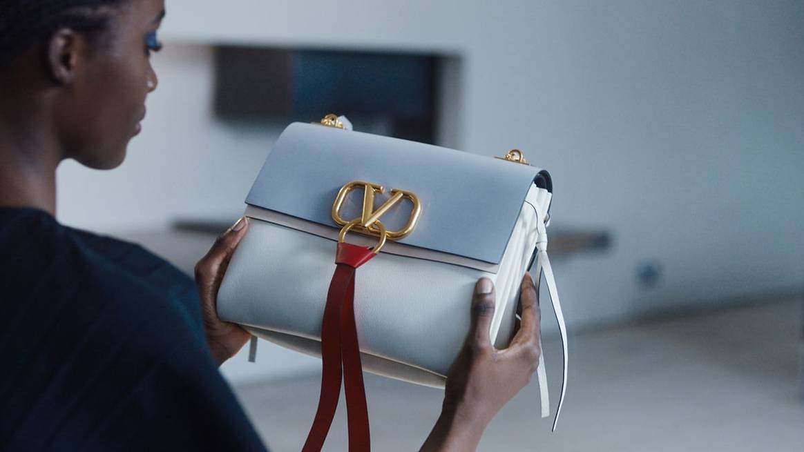 VRING Valentino Garavani : le nouveau sac Valentino en exclusivité pour Mytheresa