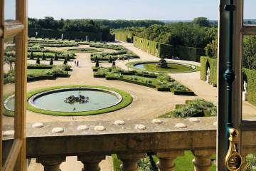 Jacquemus défilera au Château de Versailles le 26 juin