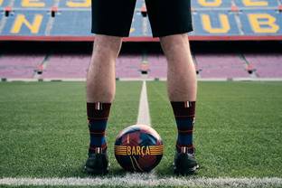 Thom Browne lance une collection caritative avec le FC Barcelone