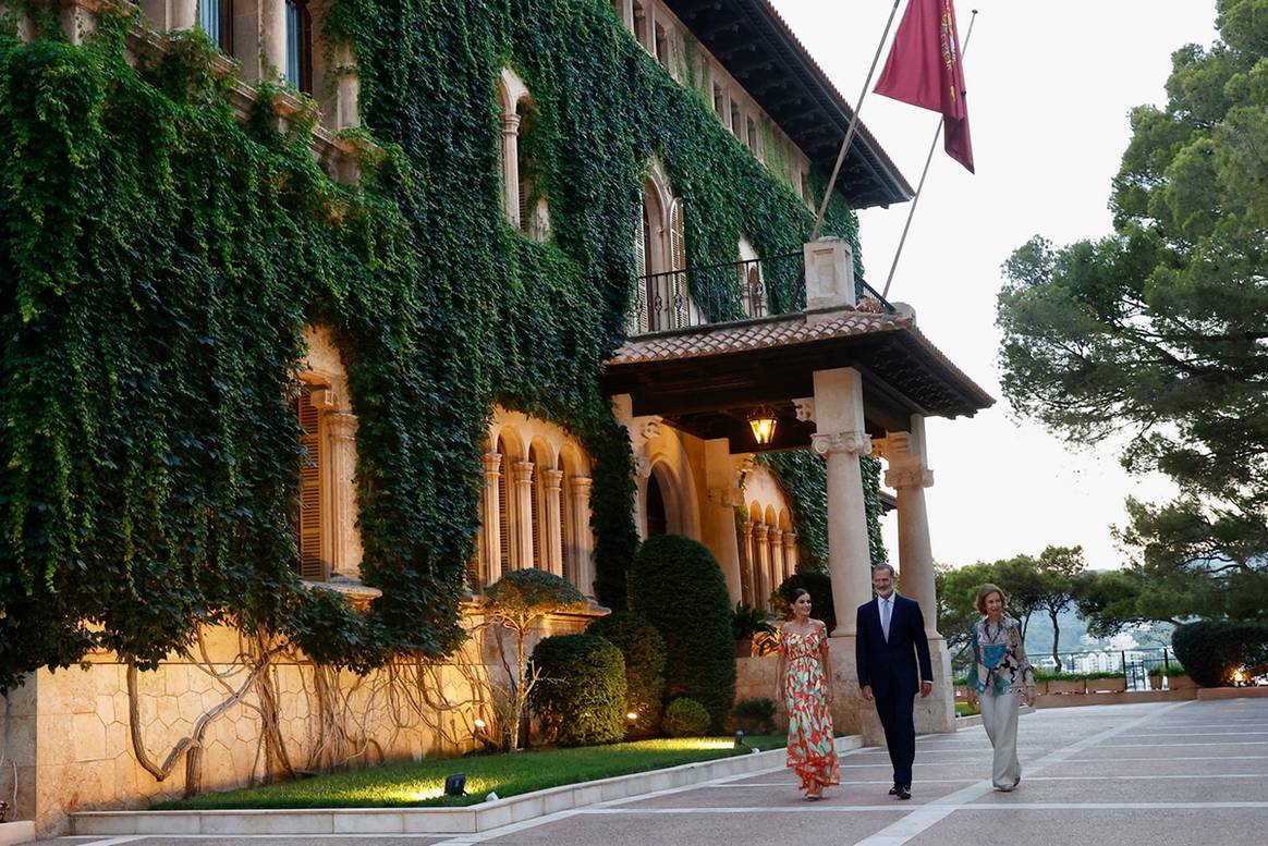 Photo Credits: Recepción ofrecida por Sus Majestades los Reyes de España desde el Palacio de Marivent. Casa de S.M. el Rey.