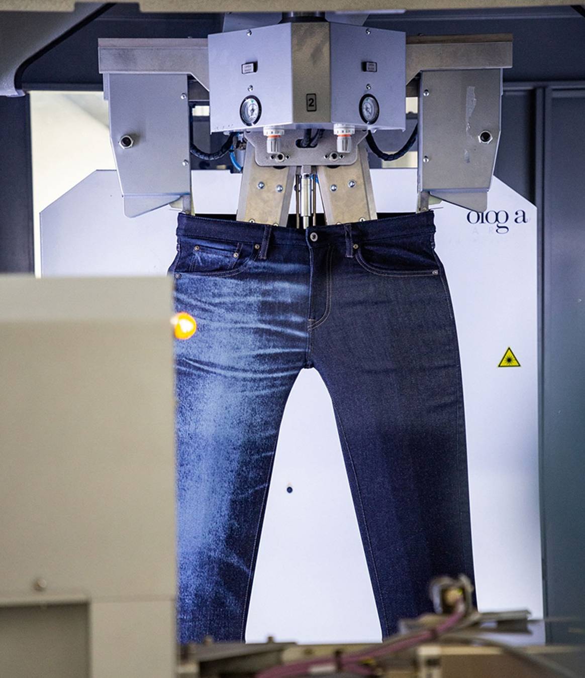 Binnenkijken bij Uniqlo’s Jeans Innovation Center in Los Angeles