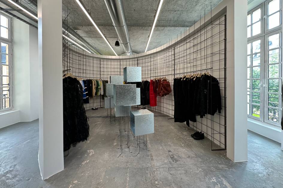 Clothing Store Comme Des Garcons Dover Street Market Dover Street