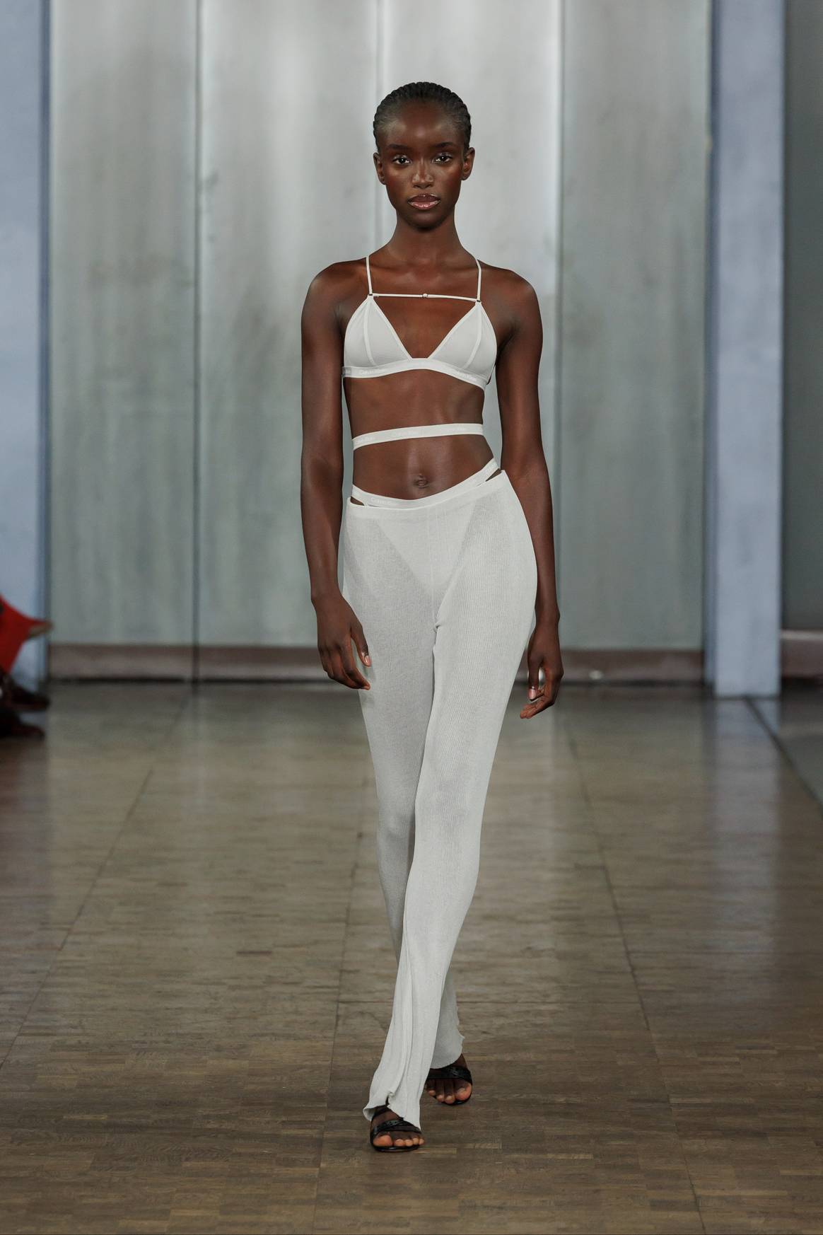 Nensi Dojaka voor Calvin Klein - Nensi Dojaka SS25 op LFW