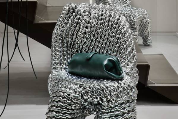 Bottega Veneta svela a Milano il progetto con l'artista coreano Kwangho Lee