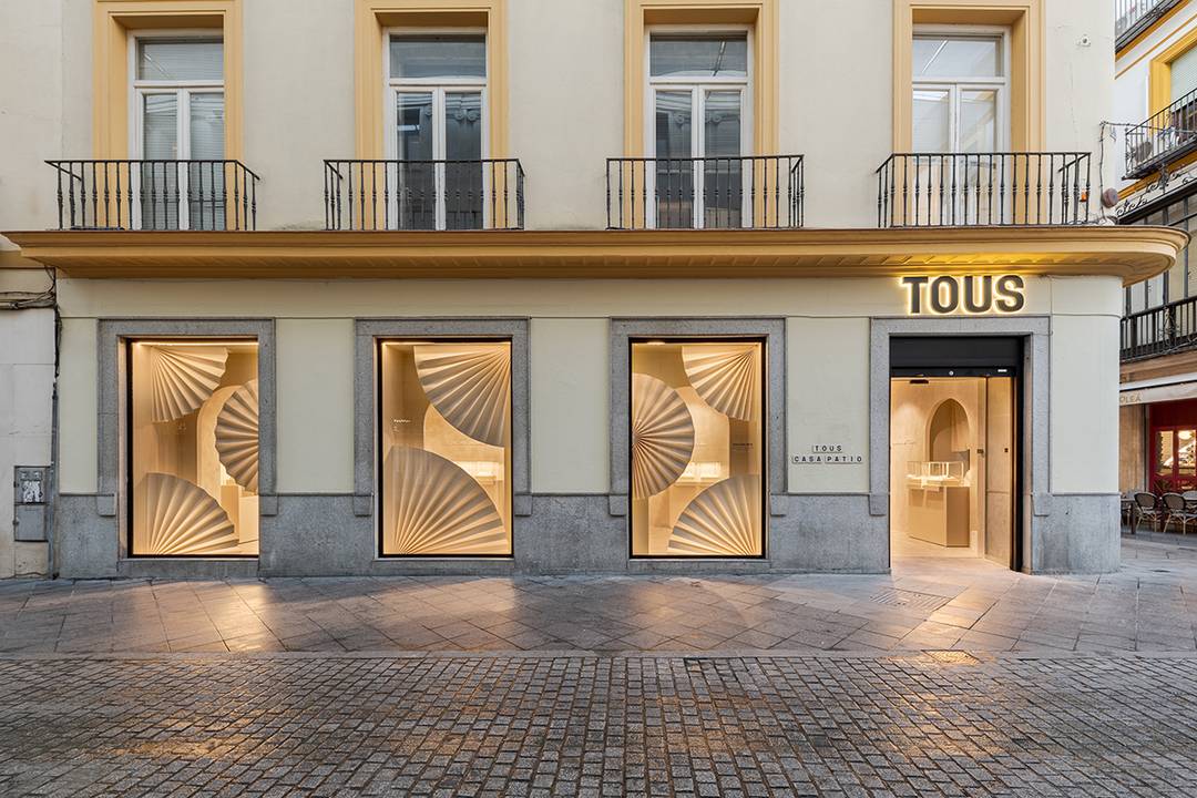 Tienda de Tous en el número 30-32 de la calle Tetuán de Sevilla (España).