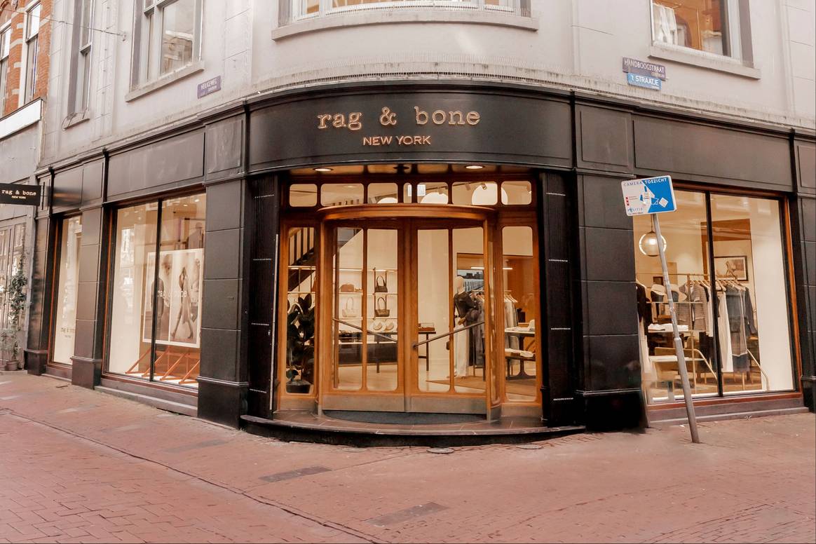 Rag & Bone op de Heiligeweg in Amsterdam.