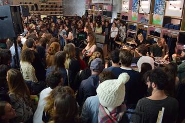 Las ventas de Urban Outfitters en su primer año en España superan sus previsiones
