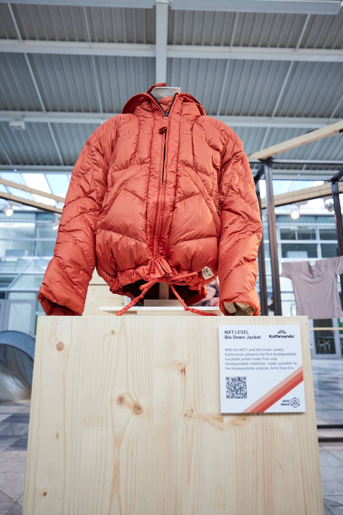 Die biologisch abbaubare Isolationsjacke von Kathmandu. Foto: OutDoor by Ispo / Messe München