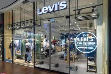 Levi Strauss: Schwaches Großhandelsgeschäft sorgt für magere Quartalszahlen