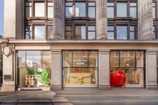 Ecco come Coach utilizza il retail esperienziale per raggiungere i consumatori della Gen Z