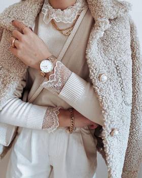 Collection image Molly Bracken