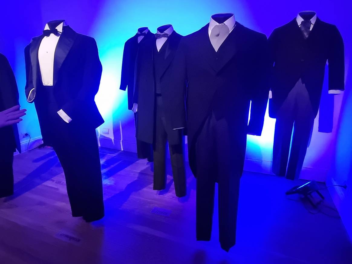 Sastrería formal en el Museo de la Historia del Traje de Buenos Aires.