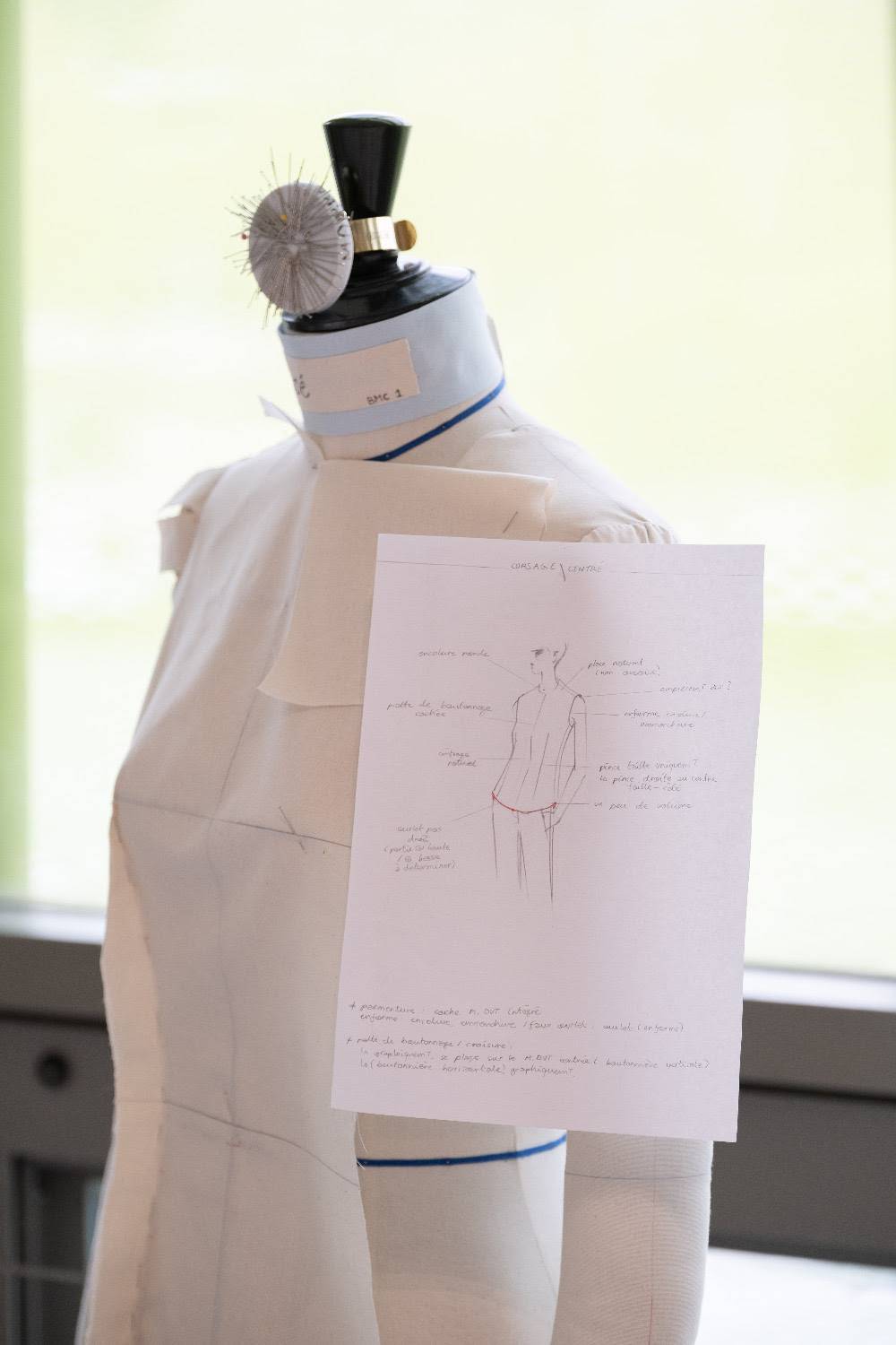 La chaîne d’hôtels s’associe à l’IFM pour dévoiler les dessous d'une création de mode à travers le métier de modéliste.