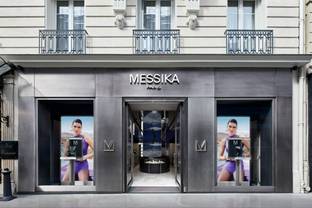 Messika ouvre un pop-up store au Bon Marché pour célébrer sa collaboration avec Estée Lauder
