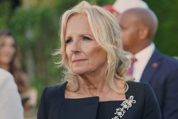 La Semana de la Moda en Nueva York abre con un llamado a votar de Jill Biden