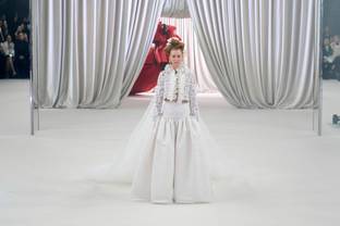 Video: Giambattista Valli gaat voor grote volumes voor couture 2024 show