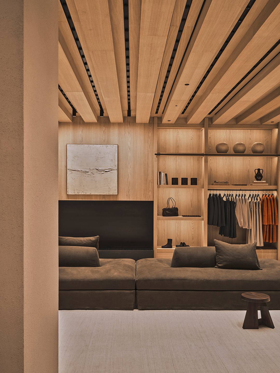 Tienda de Zara diseñada por Vincent Van Duysen en el número 584 de la avenida Diagonal de Barcelona (España).