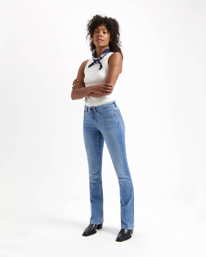 Amy Bootcut Sky High - Duurzame Bootcut Jeans - Sky High | KUYICHI